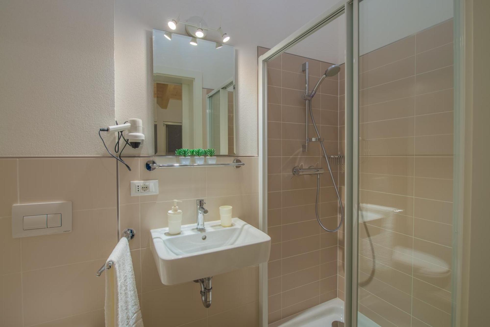 La Gazza Ladra Apartments - Garda Chill Out Drena Room photo