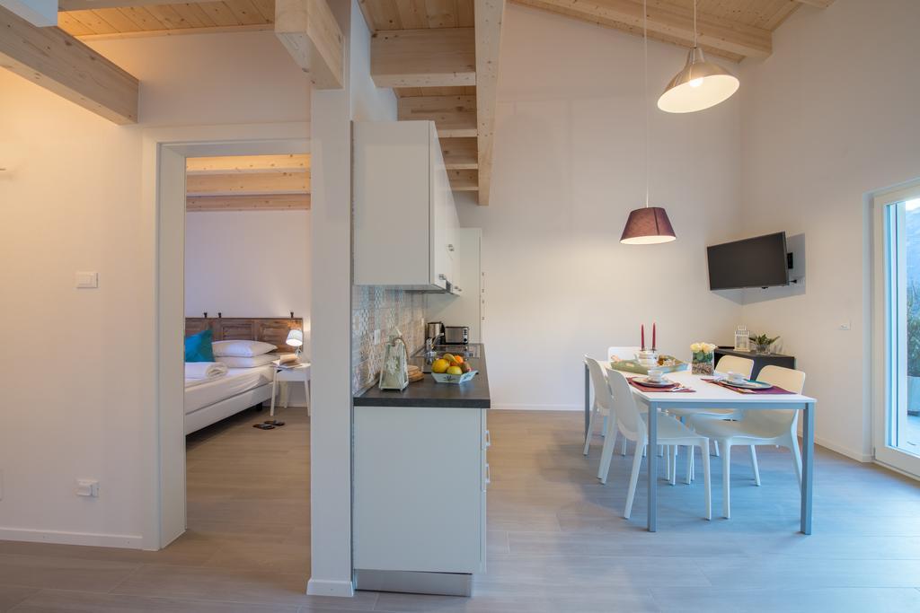 La Gazza Ladra Apartments - Garda Chill Out Drena Exterior photo